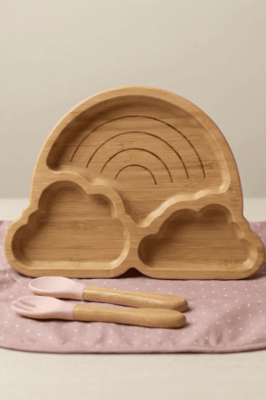 BABERO Y CONJUNTO VAJILLA ROSA