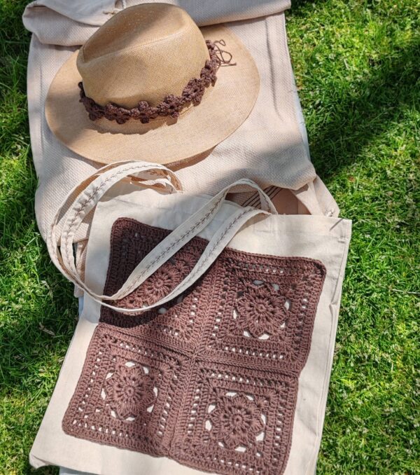CONJUNTO DE SOMBRERO Y TOTE BAG